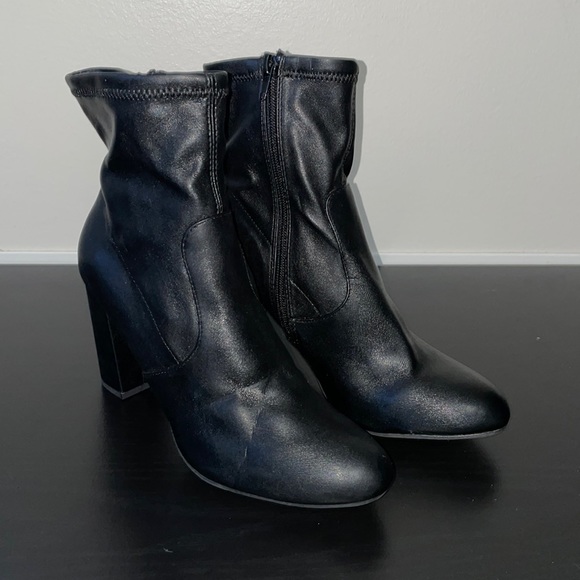 Steve Madden Shoes - Madden NYC Black Faux Leather Women's Ankle Booties With Chunky Heel Size 8